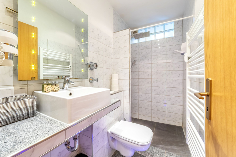 Bathroom 5, PMC Business Apartments, Groß-Gerau