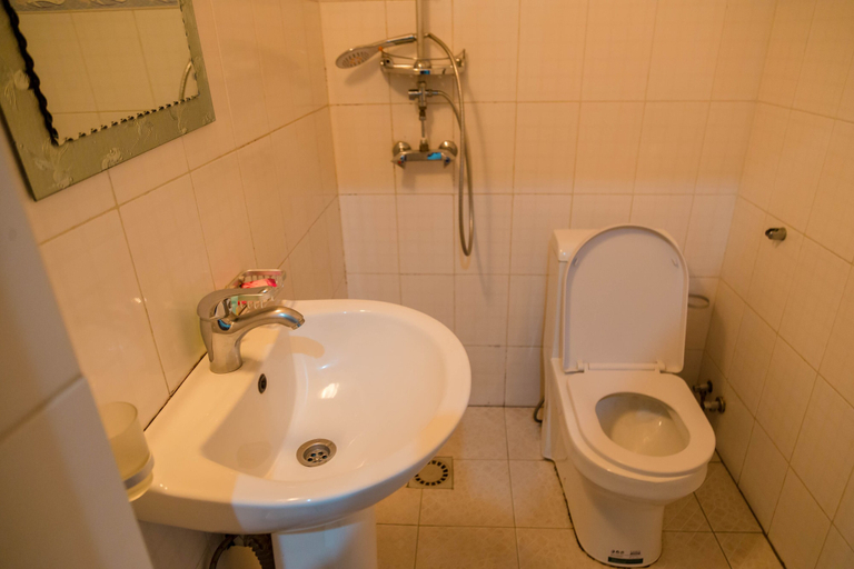 Bathroom 4, Olympic Hotel, Gasabo