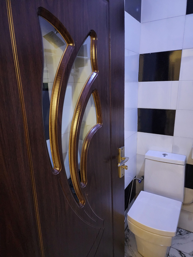 Bathroom 3, The Milton Apartment, Kosofe