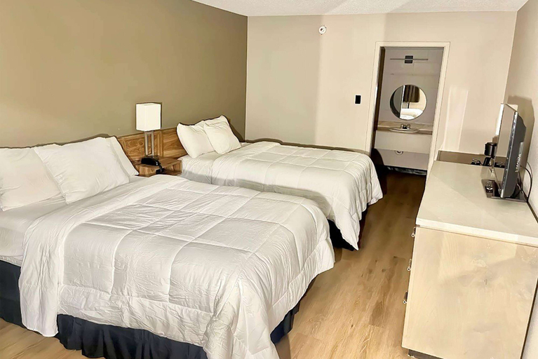 Bedroom 3, Super 8 by Wyndham Blythe, Riverside