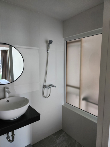 Bathroom 5, B & B Patong Beach House, Phuket Island