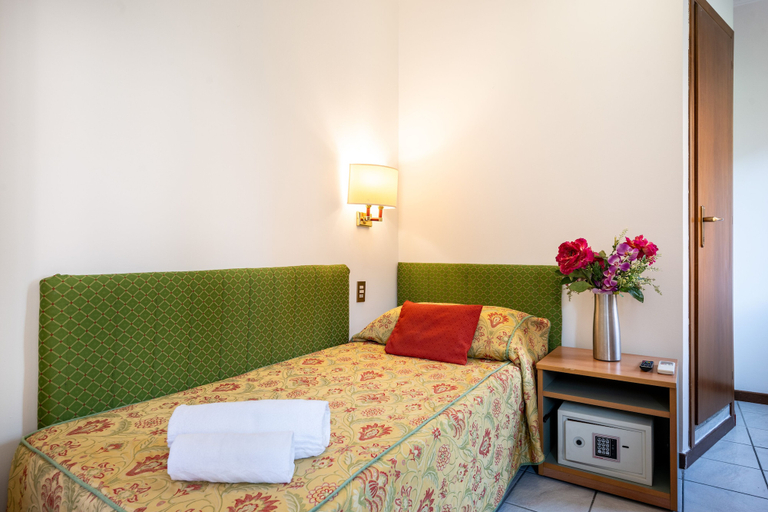 Bedroom 4, CAMELIA ROOMS VENICE GUESTHOUSE, Venezia