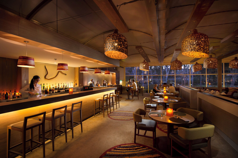 Food & Drinks 5, Sails In The Desert, Petermann-Simpson