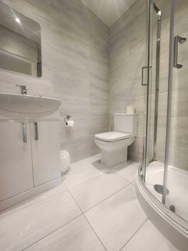 Bathroom 3, Old Victory House Homestay, Portsmouth