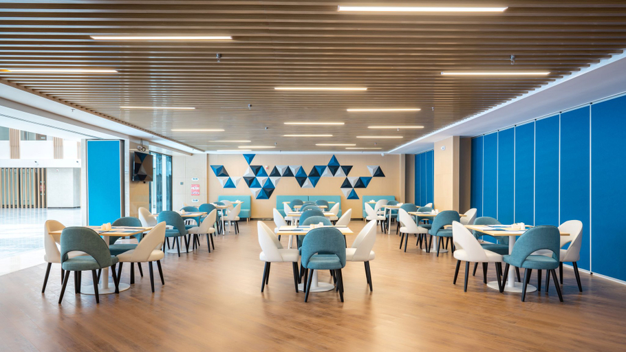 Food & Drinks 2, Holiday Inn Express LINZHI AIRPORT by IHG, Nyingtri