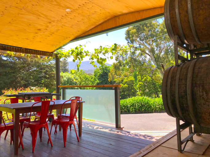 Food & Drinks 5, Valley Farm Vineyard Cottages, Yarra Ranges - North