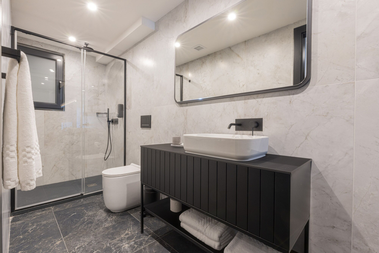 Bathroom 4, The Londoner Hotel St. Julians, St Julian's