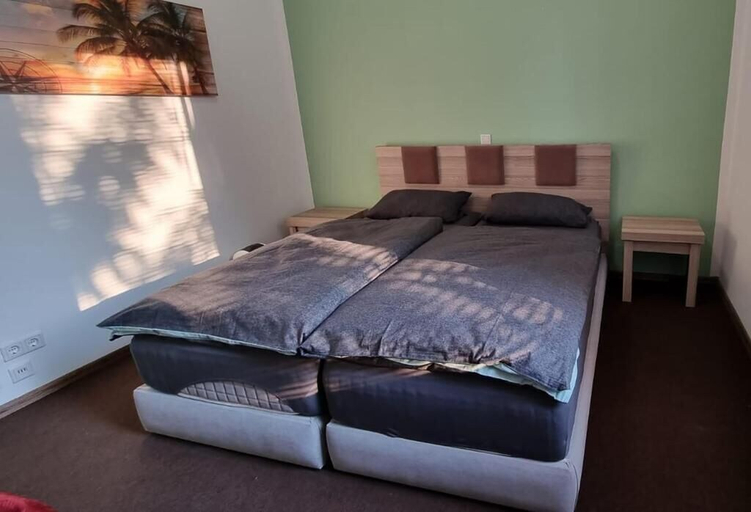 Bedroom 5, Hotel Linda, Recklinghausen