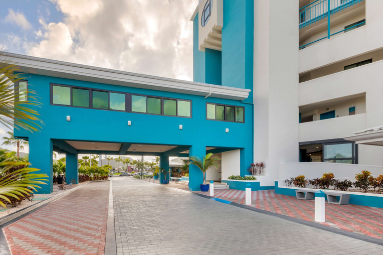 Exterior & Views 2, Hilton Vacation Club Royal Palm St. Maarten