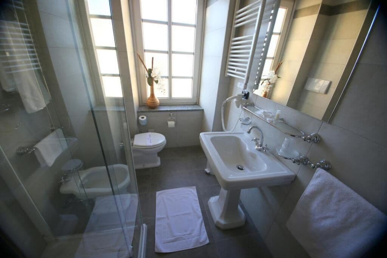 Bathroom 4, Jet Hotel, Torino
