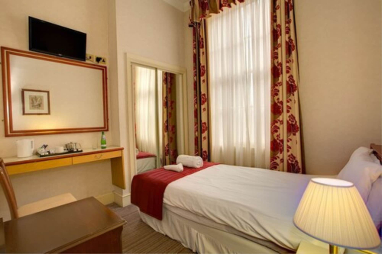 Bedroom 3, Russell Hotel, Dorset