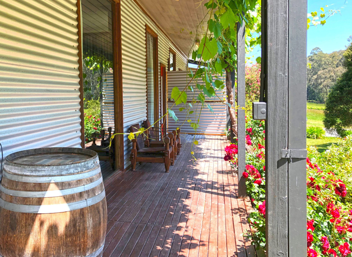 Food & Drinks 4, Valley Farm Vineyard Cottages, Yarra Ranges - North