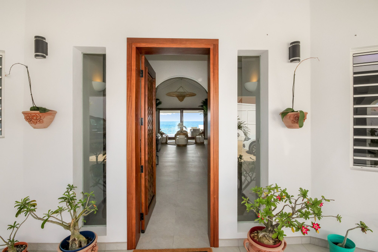 Exterior & Views, Puerta Al-Mar Villa