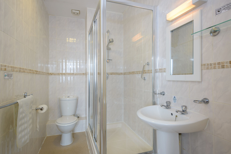 Bathroom 3, Bournemouth Sands Hotel, Poole