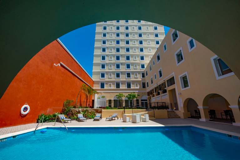 Sport & Beauty 3, Holiday Inn Express MERIDA CENTRO by IHG, Mérida