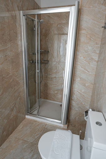 Bathroom 4, The Willows Luxury Penthouse