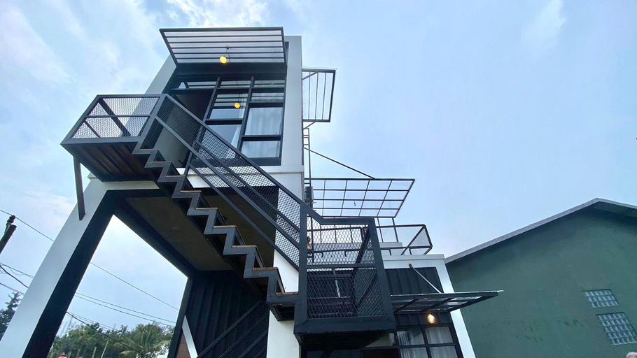 Exterior & Views 1, Sampai Villa Katalonya (permanently closed), Sleman