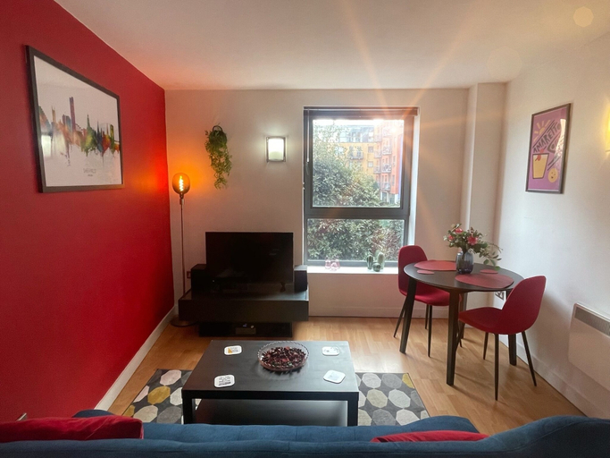 Others 4, Modern 1BR City Centre Apartment, Sheffield