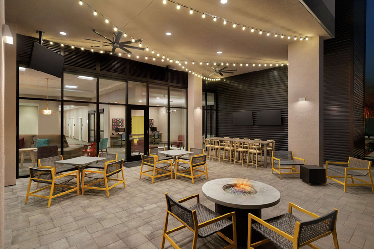 Food & Drinks 5, Home2 Suites By Hilton Woodland Hills, Los Angeles