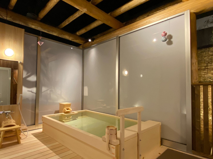 Bathroom 4, pokapokalandmiasa, Ōmachi