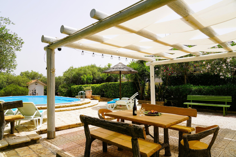 Food & Drinks 5, Villa Chanel CONFORTEVOLE VILLA - Arcuève, Brindisi