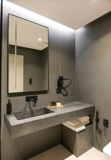 Bathroom 3, Yacht Premium Hotel, Sarandës