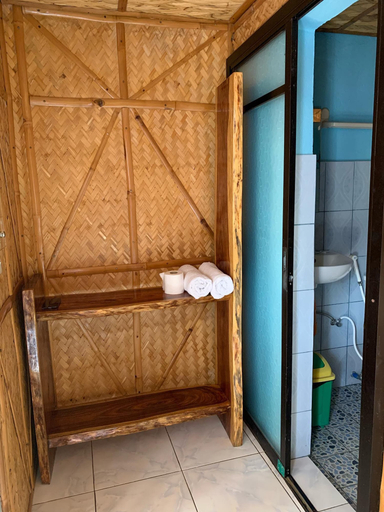 Bathroom 4, Bamboo House Beach Lodge & Restaurant, Abra de Ilog