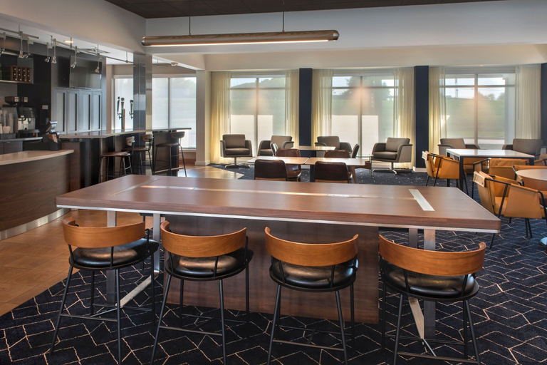 Food & Drinks 5, Courtyard New Haven Wallingford, New Haven