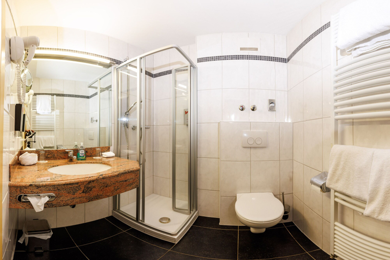 Bathroom 5, Naturhotel Blaubach, Kusel