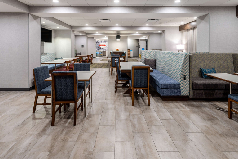 Food & Drinks 5, Hampton Inn Monticello, Sullivan