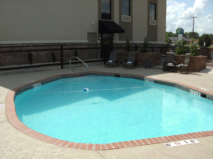 Sport & Beauty 4, Holiday Inn Express NEW ALBANY by IHG, Union