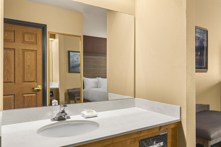 Bathroom 3, Bitterroot River Inn & Conference Center, Ravalli