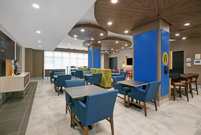 Food & Drinks 2, Holiday Inn Express MILWAUKEE DOWNTOWN by IHG, Milwaukee
