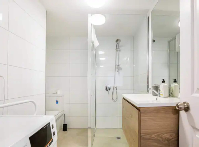 Bathroom, Freshly Renovated Grey Lynn 3Br Unit!, Waitakere
