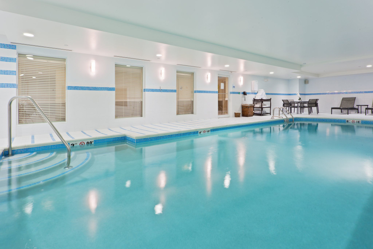 Sport & Beauty 3, Holiday Inn Express NEPTUNE by IHG, Monmouth