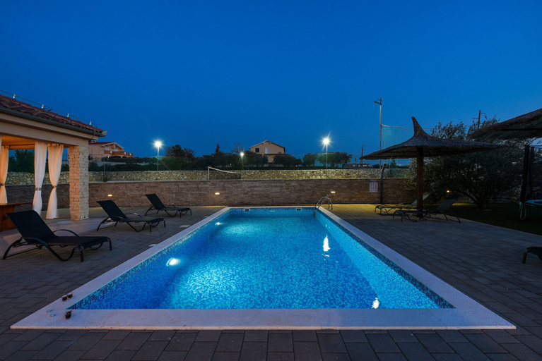 Sport & Beauty 5, Villa Bašić, Sukošan