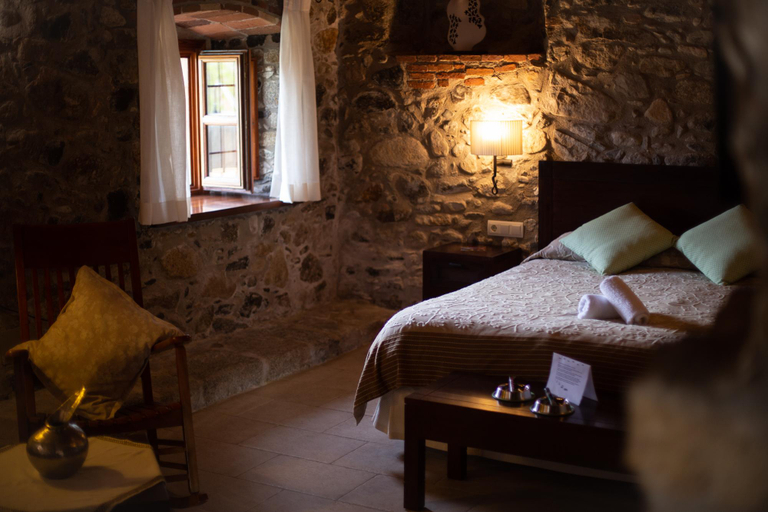 Bedroom 2, Hotel Mas 1670 - Adults Only                                                               , Girona