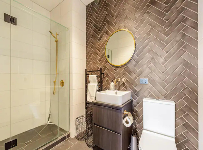 Bathroom, Modern Living In Prime Location!, Waitakere