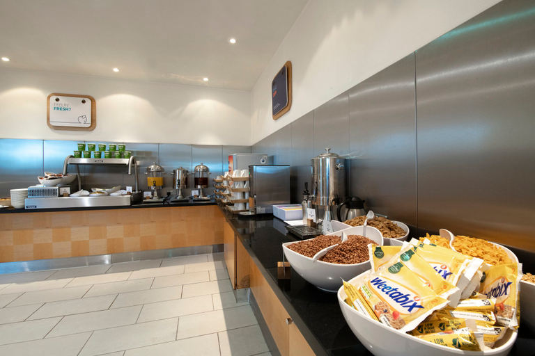 Food & Drinks 4, Holiday Inn Express NEWCASTLE CITY CENTRE by IHG, Newcastle upon Tyne