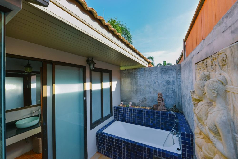 Sita Beach Resort Koh Lipe Room Type - Deluxe Double Room Sita Beach Resort Koh Lipe Room Type - Deluxe Double Room