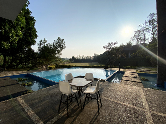 Swimming Pool 5