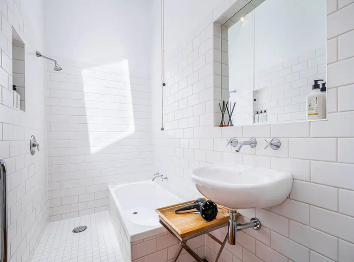 Bathroom, Sunny Two-Bedroom Villa, Waitakere
