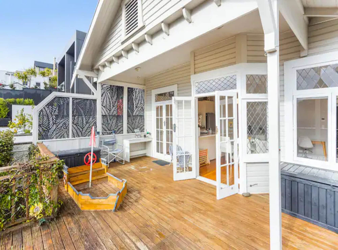 Exterior & Views, Parnell Home With Stunning Views, Waitakere
