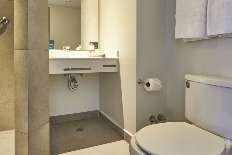 Bathroom 5, City Express Junior by Marriott Toluca Zona Industrial, Toluca
