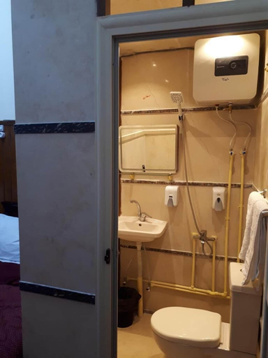 Bathroom 3, Cairo, Qasr an-Nil