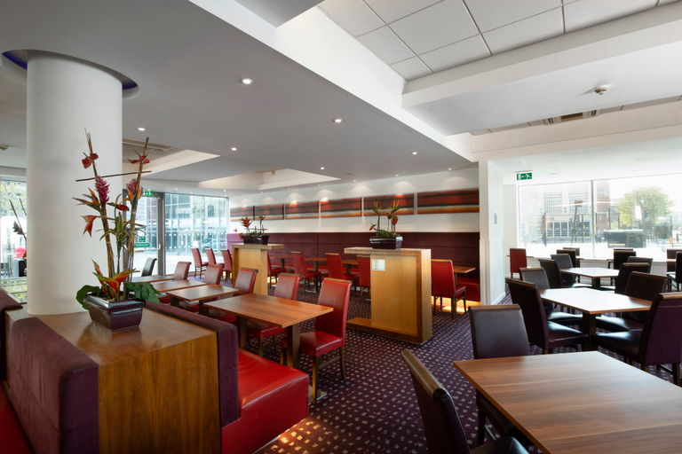 Food & Drinks 2, Holiday Inn Express NEWCASTLE CITY CENTRE by IHG, Newcastle upon Tyne