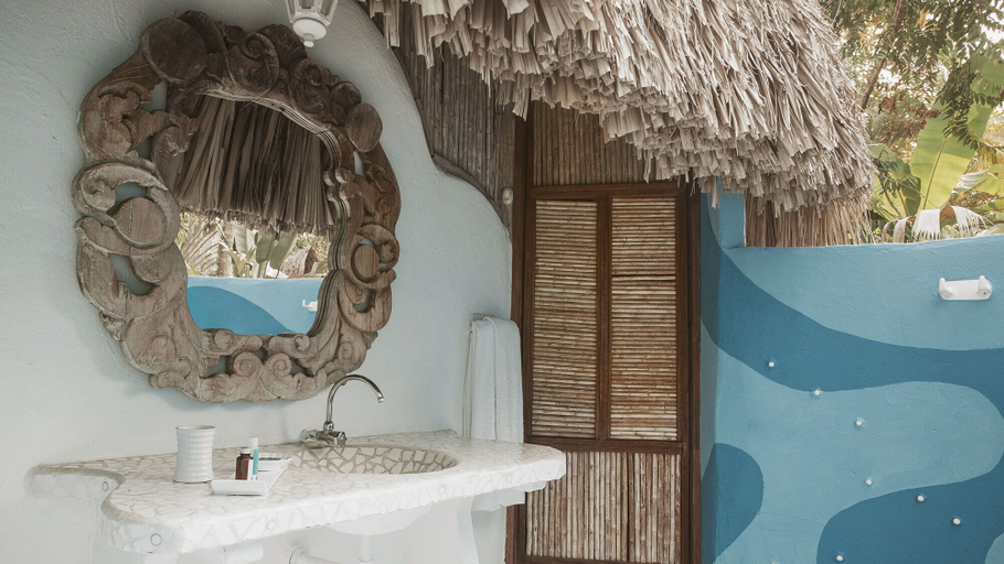 Bathroom 5, Playa Koralia, Santa Marta (Dist. Esp.)