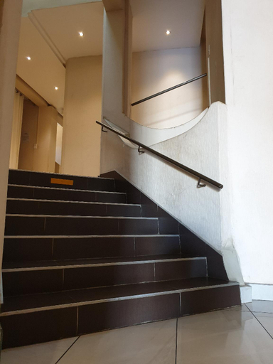 Others 5, Hotel Cube, eThekwini