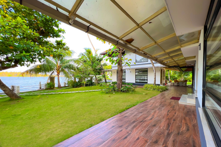Others 5, Jai Lake House, Alappuzha