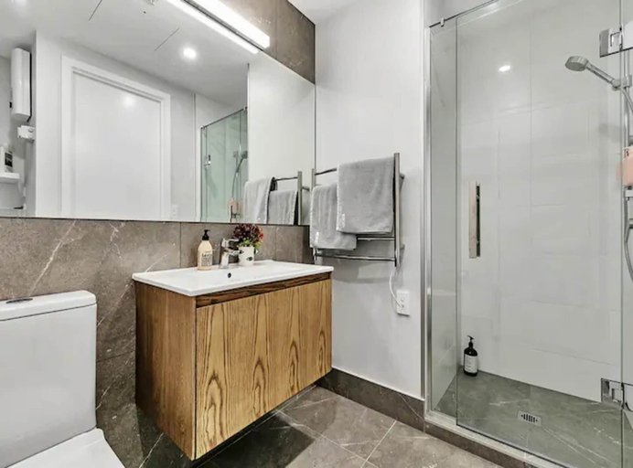 Bathroom, Designer Luxury 2-Bed Apartment With Car Park, Waitakere